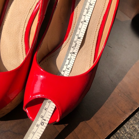 Le Château wedge pumps size 9 - Picture 7 of 8